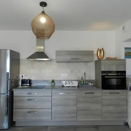 Appartement T3 Spacieux- Clim- Piscine