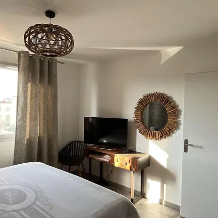 T3 Spacieux- Clim- Piscine Apartment *